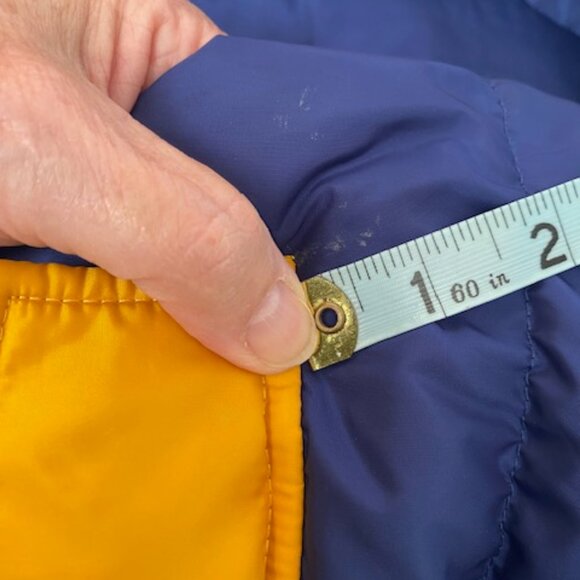 Levi's Stay Loose Oversized Puffer Down Vest Color block Men's Size Medium Retro - Picture 11 of 11